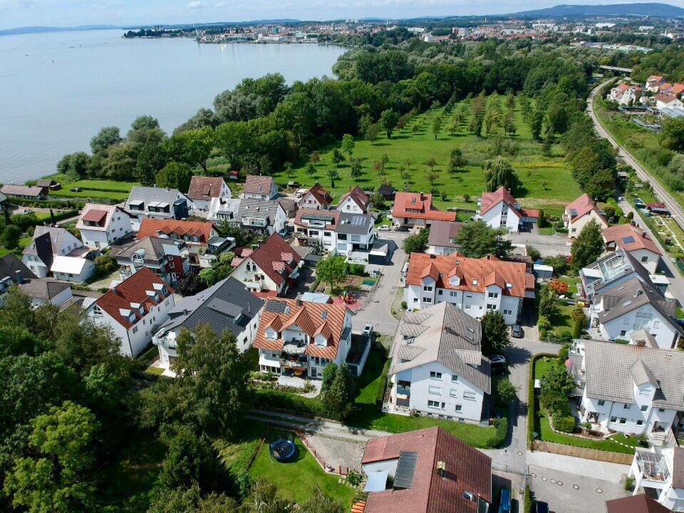 Wohlfuehl-Apartment Irisbluete Mit Privatstrand Friedrichshafen Exterior photo